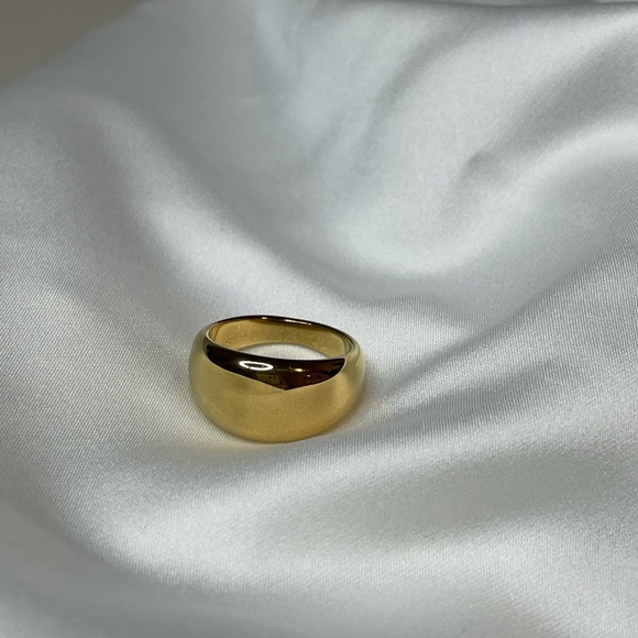 Dome Gold Ring - Picture 4 of 4
